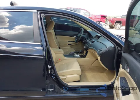 2011 Honda Accord 2.4 Lx-P z USA, uszkodzony, nr VIN 1HGCP2F43BA105824